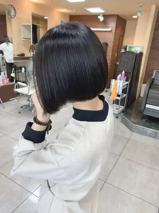ショート レイヤー/艶髪カラー 森本くるみのヘアスタイル