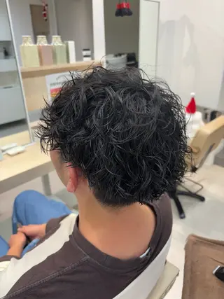 パーマ メンズ スパイキーショート/ ピンパーマ特化のヘアスタイル