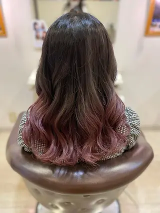 ロング カラー 辻出 綾弥のヘアスタイル
