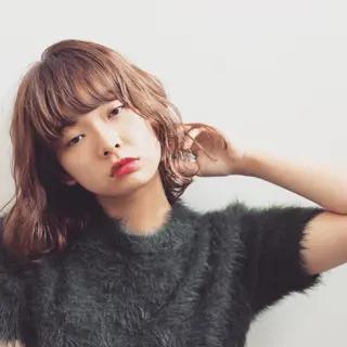 ミディアム 🍊新宿南口🍊 ERINAのヘアスタイル