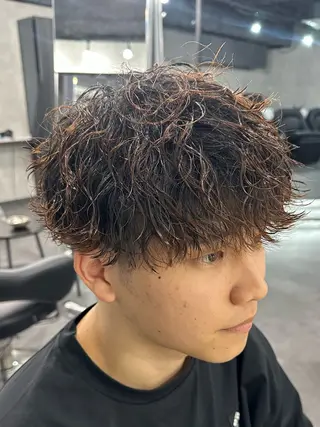 パーマ メンズ 曲がる縮毛矯正/メン ズカット髪質改善のヘアスタイル