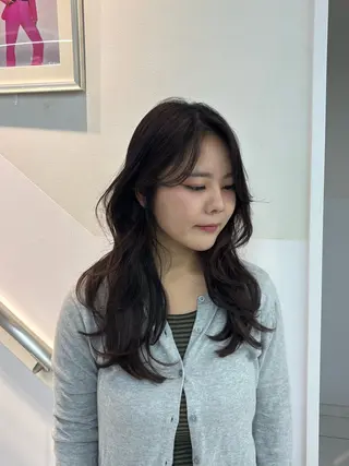 ロング 陽 愛のヘアスタイル