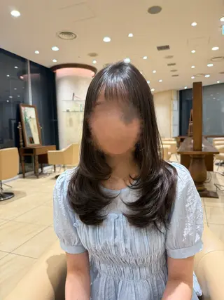 ミディアム 菅沼 花琳のヘアスタイル