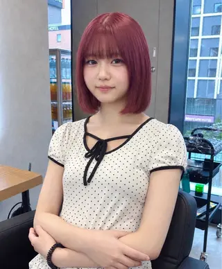 ミディアム カラー パーマ ヘアアレンジ 透明感ブリーチカラー 🌈TOMOHIROのヘアスタイル