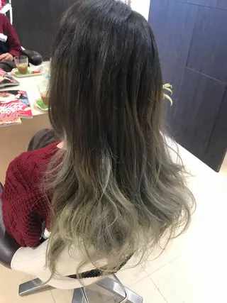 ロング カラー Oopsレイヤー 加藤澄都のヘアスタイル