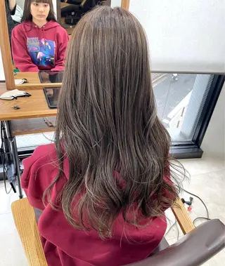 ロング _WHITE 佐伯 碧のヘアスタイル