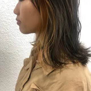 ミディアム カラー 渋谷 留菜のヘアスタイル