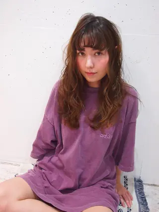 ロング カラー パーマ シンプル+αな デザインを 松崎陸のヘアスタイル