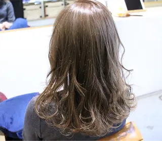 ミディアム カラー creep hair nozomiのヘアスタイル