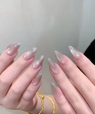 ロング T&D NailSalonのネイルデザイン
