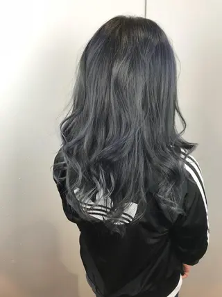 セミロング カラー デザインカラー🌈 高木リョウのヘアスタイル