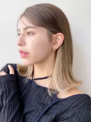 ミディアム カラー Pinq she Ayana👀🤍のヘアスタイル