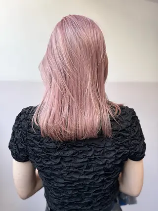 セミロング カラー オカモト ミユウのヘアスタイル