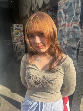 セミロング カラー デザインカラー🌈 メイク💄ヒカリ🌟のヘアスタイル