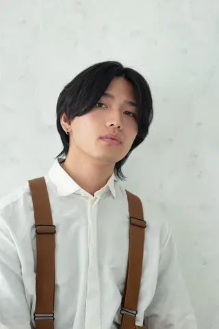 ミディアム 小山 亜羅司のヘアスタイル