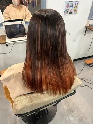 セミロング 川尻 詩織のヘアスタイル