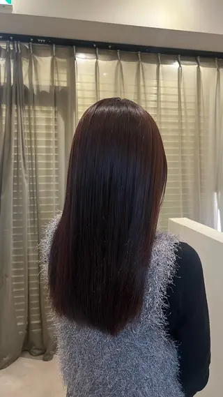 ロング カラー オガワ アヤナのヘアスタイル