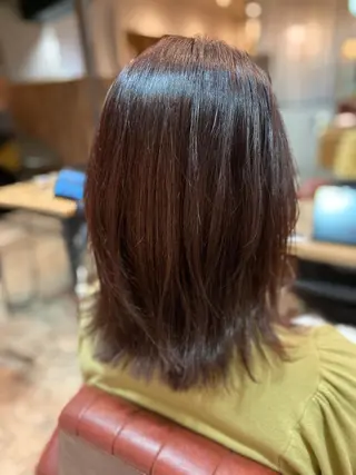 ミディアム カラー ERIKO Tのヘアスタイル