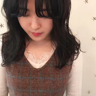 セミロング カラー 市川 千夏のヘアスタイル