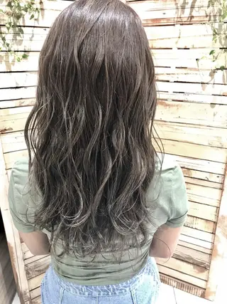 カラー Ash 店長 山下達也のヘアスタイル