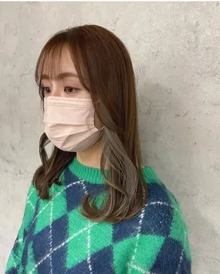 セミロング カラー 唐澤 千尋のヘアスタイル