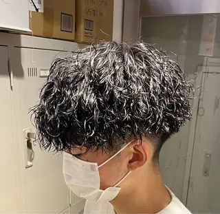 ミディアム パーマ メンズ 横浜駅メンズパーマ師 🌀岩﨑弘成🌀のヘアスタイル