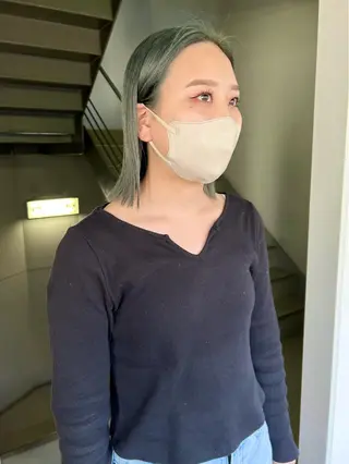 ミディアム カラー パーマ ヘアアレンジ デザインカラー/ボブ ブリーチカラー/ユリのヘアスタイル