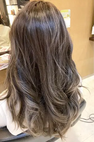 セミロング カラー 浅川 実行のヘアスタイル