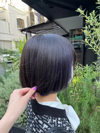 ミディアム カラー コテ巻きパーマ💙 シノヤユイのヘアスタイル