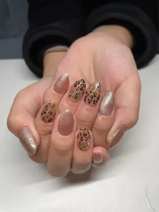 ネイル E LINDAのネイルデザイン