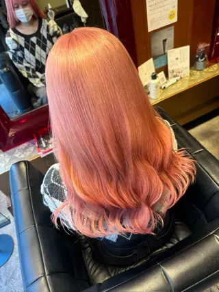 ロング 藤井 麗桜のヘアスタイル