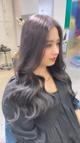 ロング カラー Mii. 内田萌々のヘアスタイル