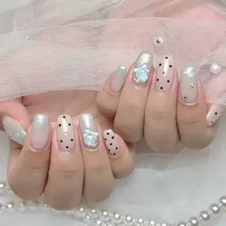 ネイル Akiho🍒 堺筋本町ネイルサロンのネイルデザイン
