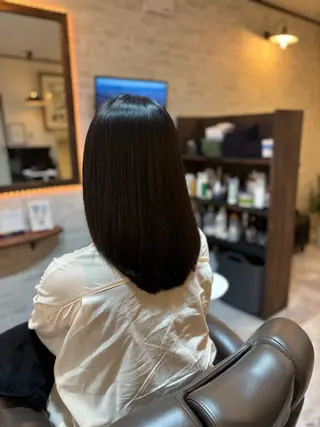 セミロング ツヤ髪専門美容師 桑原 和誠のヘアスタイル