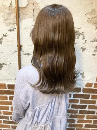 セミロング ✨色持ちの良い艶 カラー✨蟹江真世のヘアスタイル