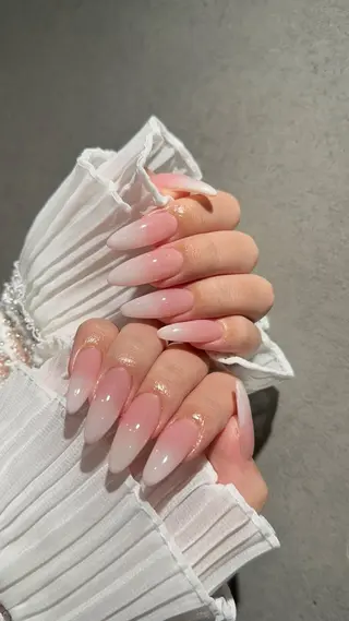 ネイル I-nailロング /ワンホン/キラキラのネイルデザイン