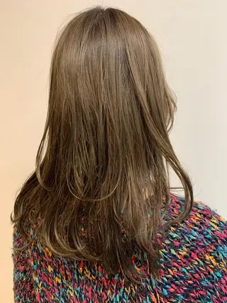 セミロング カラー ヘアアレンジ REONA🪽✨薬院 レイヤーカット🫧のヘアスタイル