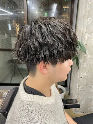 ショート カラー パーマ ヘアアレンジ メンズ 亀井隆汰/メンズ専門 パーマ/フェード可のヘアスタイル