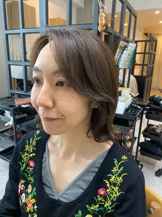 ミディアム カラー 似合う髪型見つけます AYAKAのヘアスタイル