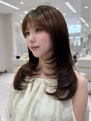 セミロング カラー 銀座/レイヤー 顔周りカット溝手優太のヘアスタイル