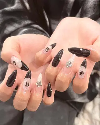 ネイル Nail salon Rhonaのネイルデザイン
