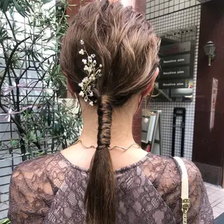 セミロング ヘアアレンジ ミルクティーベージュ /ブリーチ/Wカラーのヘアスタイル