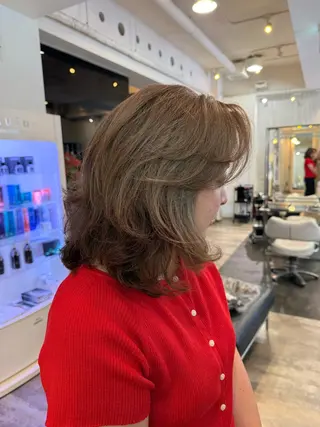 ミディアム 浜田 美来のヘアスタイル
