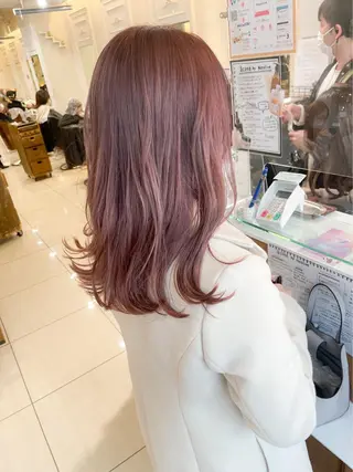 カラー lomalia moekaのヘアスタイル