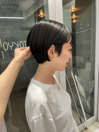 ショート カラー 縮毛矯正ボブ&顔まわ レイヤー♡TOMOEのヘアスタイル