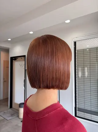 ショート カラー 浦川 麗美のヘアスタイル