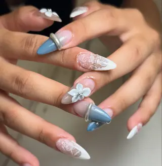 ネイル zuki🌔 堺筋本町 ネイルのネイルデザイン