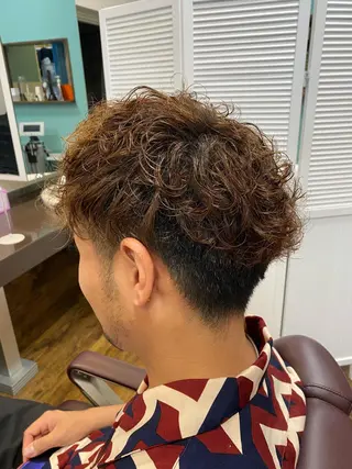 パーマ メンズ 髪質改善特化美容師 酸性ストレート近藤俊のヘアスタイル