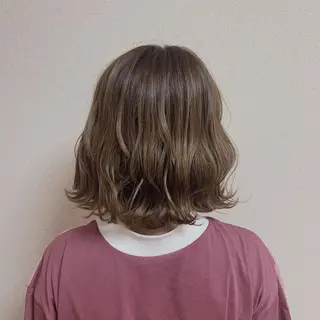 ミディアム 蓼沼 由莉のヘアスタイル