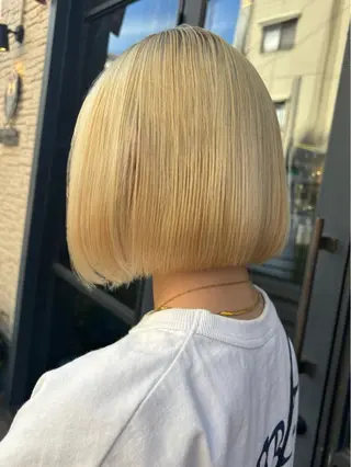 ショート カラー 【aini天王寺】 𝐚𝐢𝐫𝐢✂︎のヘアスタイル